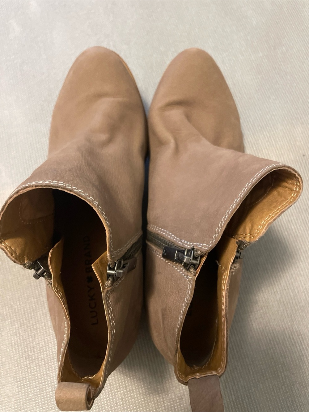 Lucky Brand Women's Ankle Bootie Boot Size 7 Taupe Leather 1.5” Heel - Picture 8 of 10
